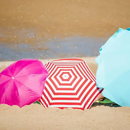 Maison De Plain-pied Avec Jardin Prive Et Terrasse A - Fr-1-788-40 Cabourg